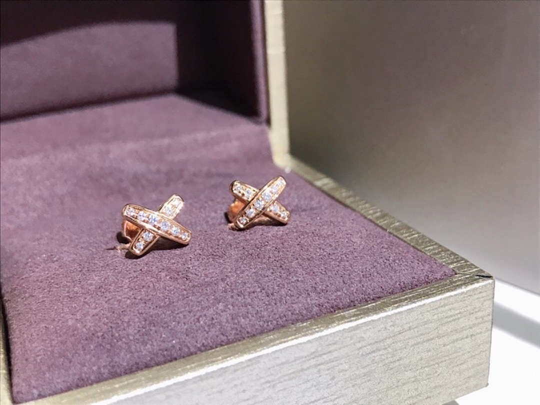 Chaumet 083468 Jeux De Liens Earring Rose Gold Diamonds - Default Title - View 1