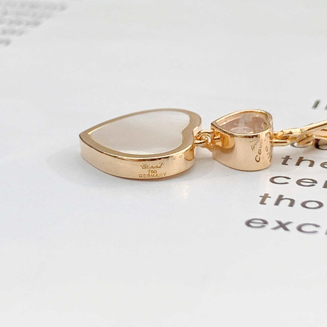 Chopard 2563CH083469 Rose Gold Earrings With Mother Of Pearl And Diamonds Heart C80019