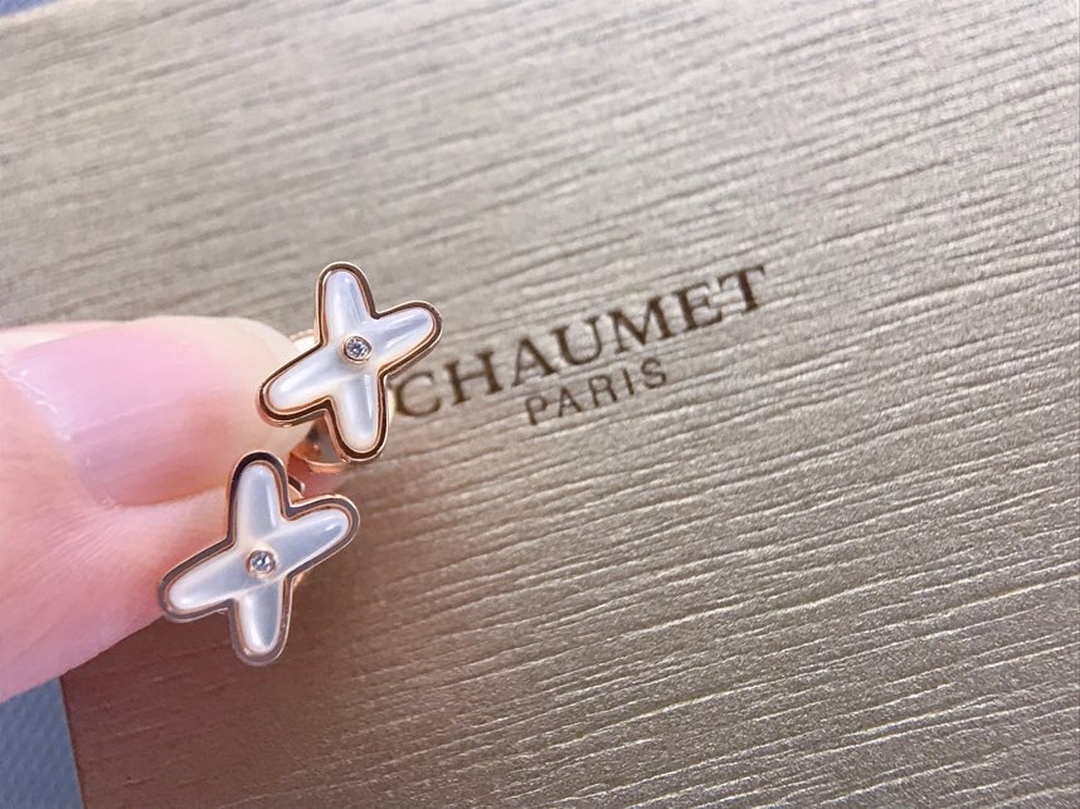 Chaumet 2563CH083469 Rose Gold Earrings With Mother Of Pearl And Diamonds Liens - Default Title - View 1