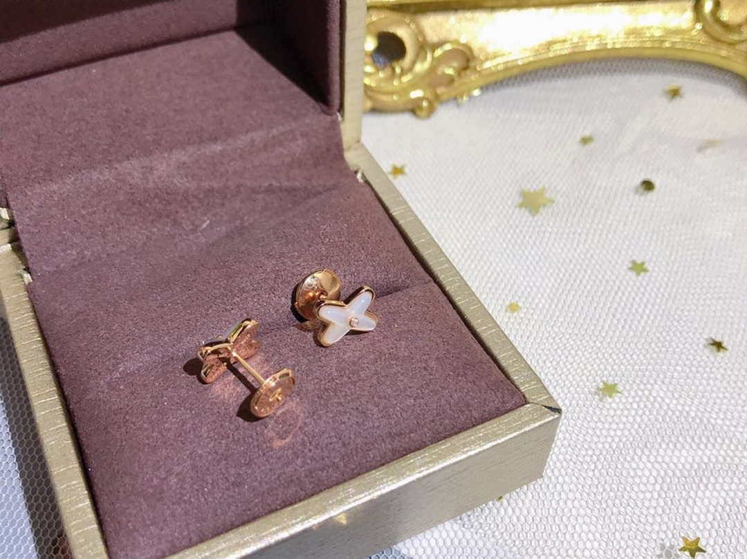 Chaumet 2563CH083469 Rose Gold Earrings With Mother Of Pearl And Diamonds Liens