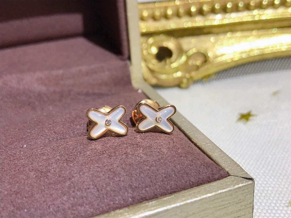 Chaumet 2563CH083469 Rose Gold Earrings With Mother Of Pearl And Diamonds Liens