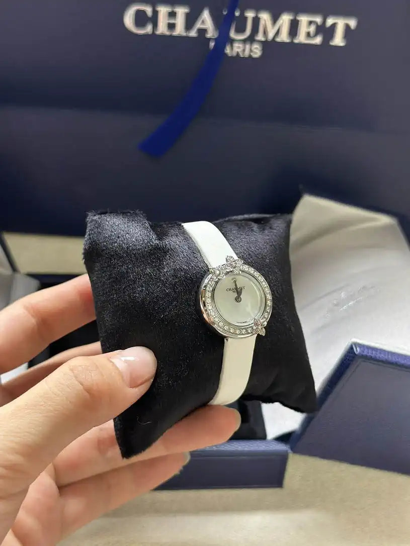Chaumet Hortensia watch diamonds  mother-of-pearl w85415
