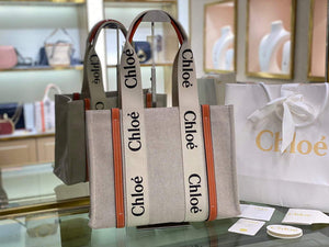 Chloe 383E6690U Medium Woody Tote Bag in Cotton Canvas Brown - Default Title - View 1
