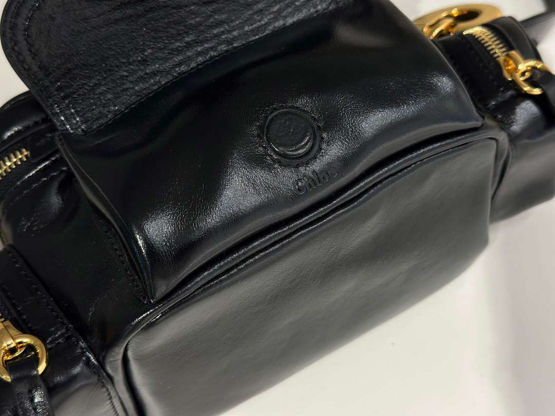 Chlo¨¦ CHC24AS534N83001 Small Camera Bag In Shiny Leather Black