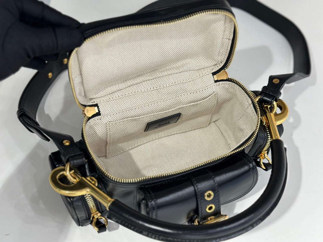 Chlo¨¦ CHC24AS534N83001 Small Camera Bag In Shiny Leather Black