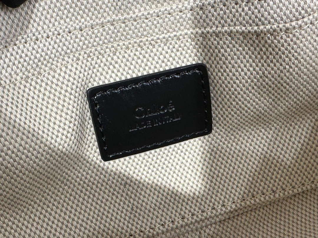 Chlo¨¦ CHC24AS534N83001 Small Camera Bag In Shiny Leather Black