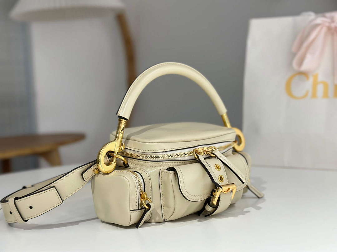Chlo¨¦ CHC24AS534N8324Q Small Camera Bag In Shiny Leather Sweet Beige