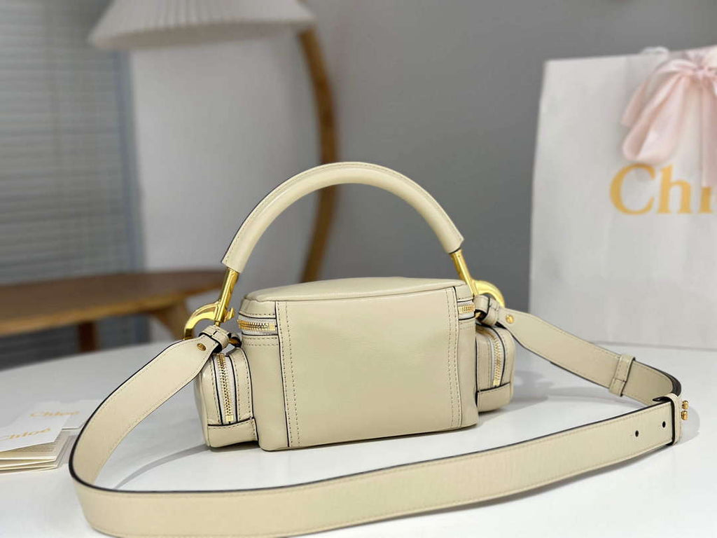 Chlo¨¦ CHC24AS534N8324Q Small Camera Bag In Shiny Leather Sweet Beige
