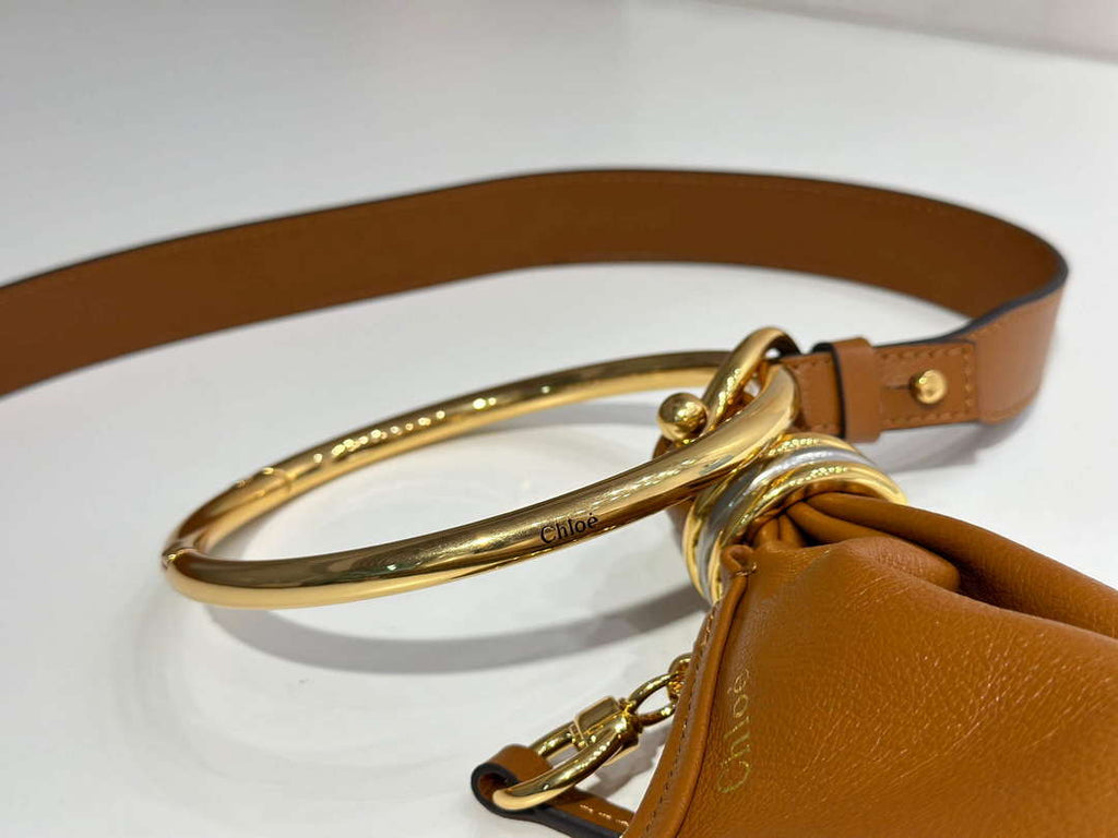 Chlo¨¦ CHC24AS611N7226M Small Bracelet Hobo bag in grained leather Clay Brown