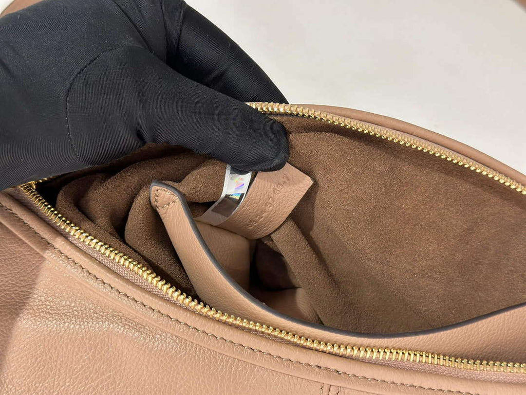 Chlo¨¦ CHC24AS611N72527 Small Bracelet Hobo bag in grained leather Woodrose