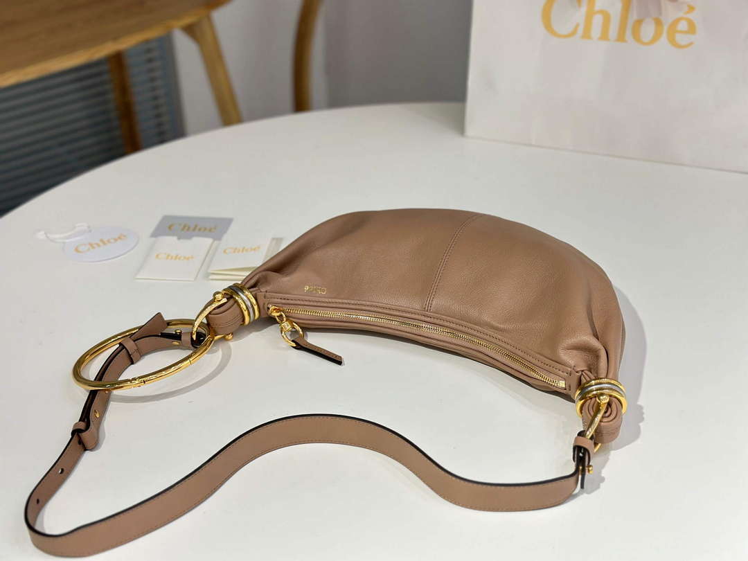 Chlo¨¦ CHC24AS611N72527 Small Bracelet Hobo bag in grained leather Woodrose