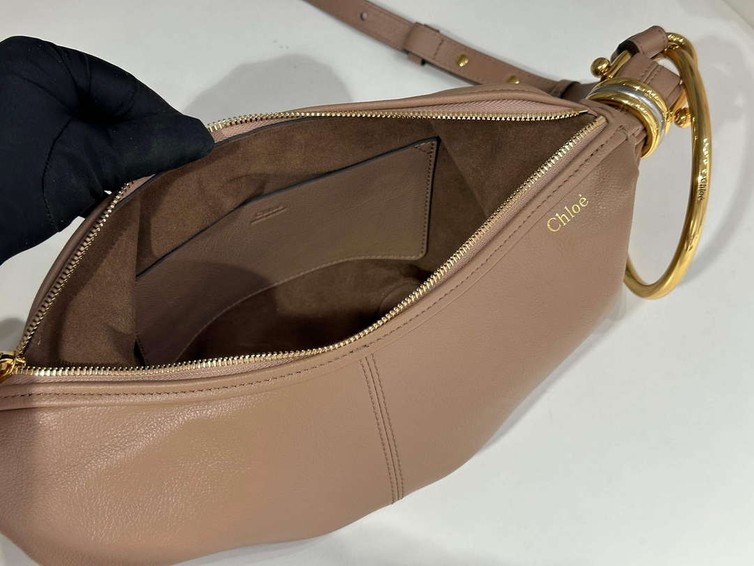 Chlo¨¦ CHC24AS611N72527 Small Bracelet Hobo bag in grained leather Woodrose