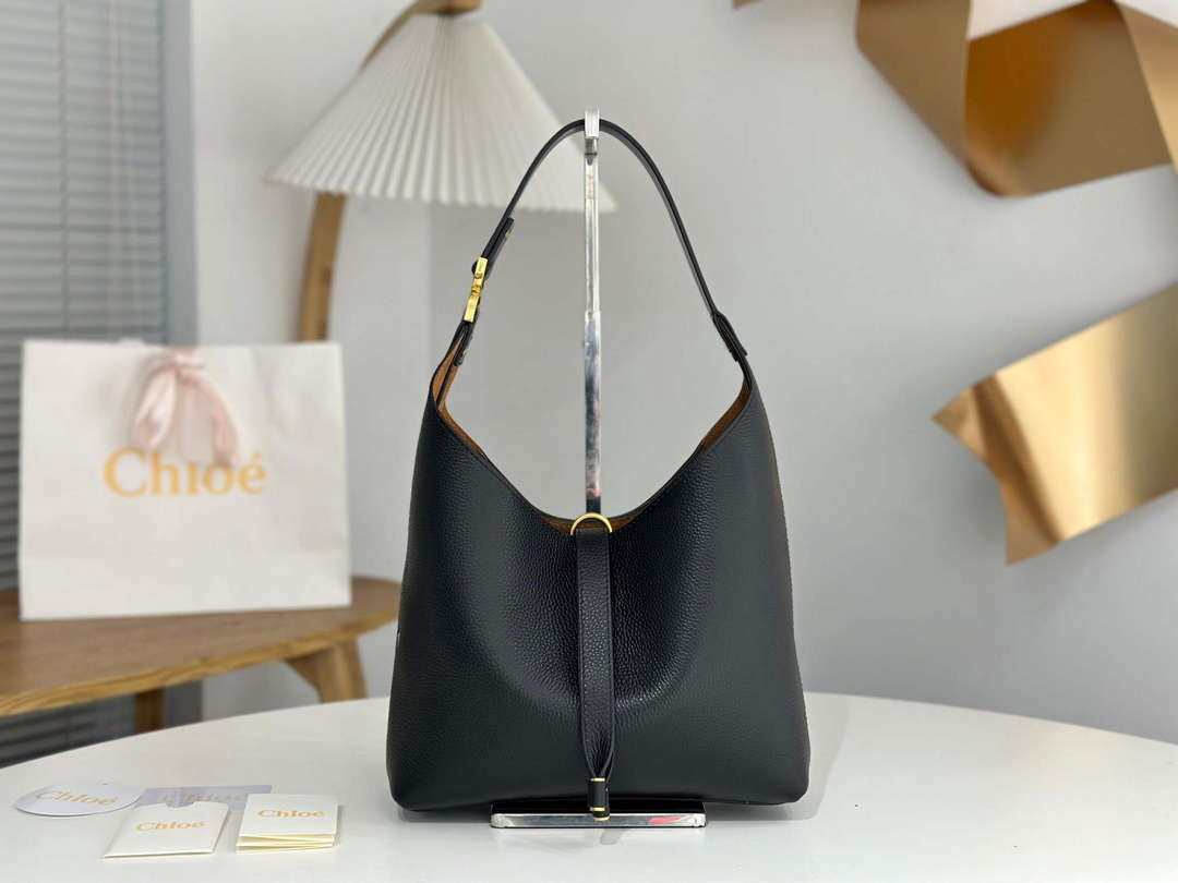 Chlo¨¦ CHC24AS629I31001 Small Marcie Hobo Bag in grained leather Black