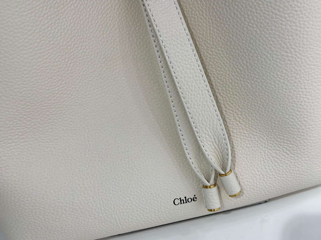 Chlo¨¦ CHC24AS629I31110 Small Marcie Hobo Bag in grained leather Misty Ivory