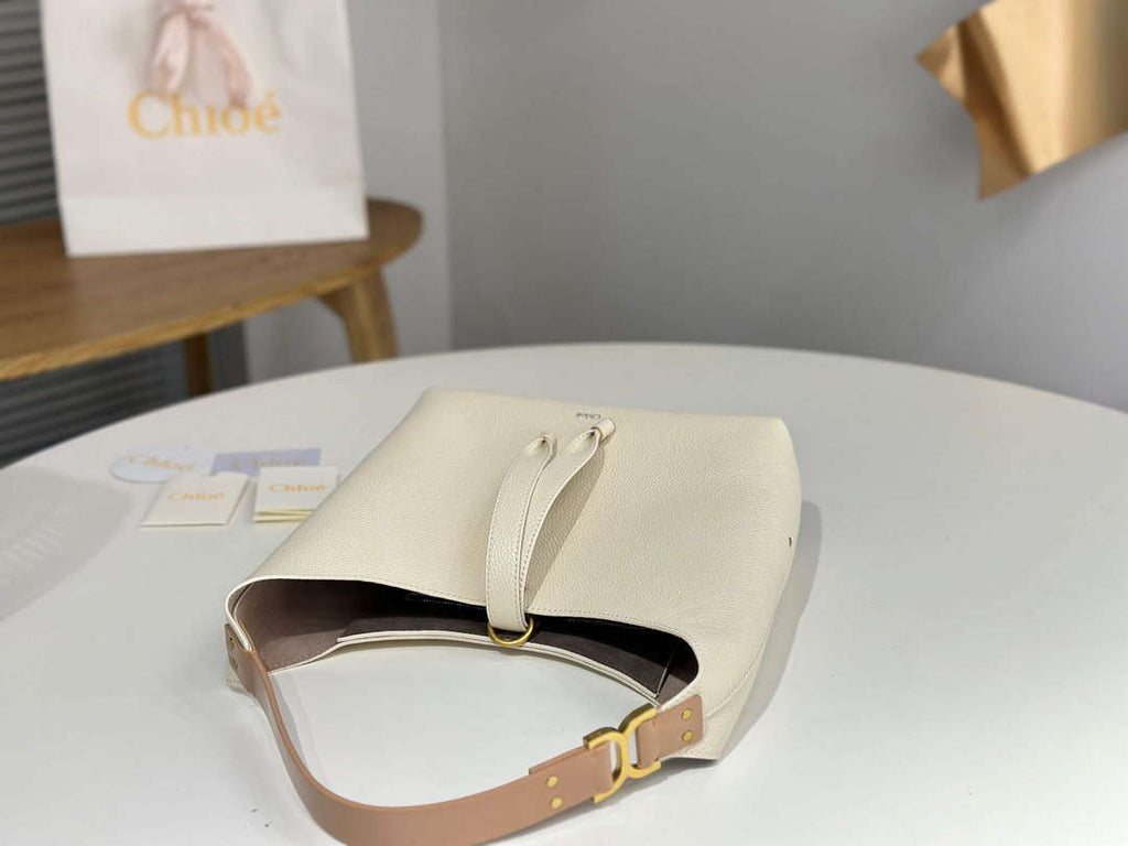 Chlo¨¦ CHC24AS629I31110 Small Marcie Hobo Bag in grained leather Misty Ivory