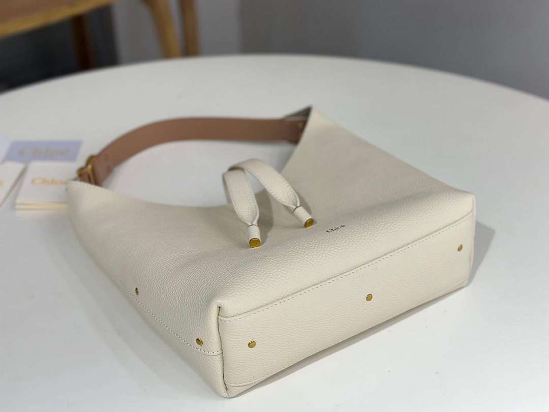 Chlo¨¦ CHC24AS629I31110 Small Marcie Hobo Bag in grained leather Misty Ivory