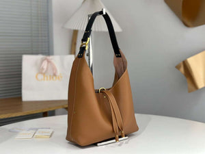 Chlo¨¦ CHC24AS629I3125M Small Marcie Hobo Bag in grained leather Tan - Default Title - View 2