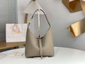 Chlo¨¦ CHC24AS629I316J5 Small Marcie Hobo Bag in grained leather Motty Grey