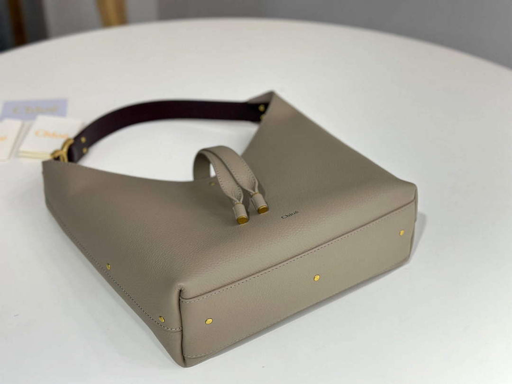 Chlo¨¦ CHC24AS629I316J5 Small Marcie Hobo Bag in grained leather Motty Grey