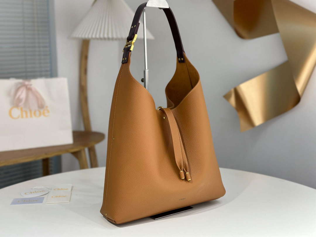 Chlo¨¦ CHC24AS630N5726M Marcie Hobo Bag in grained leather Clay Brown