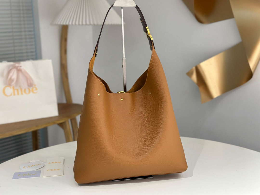Chlo¨¦ CHC24AS630N5726M Marcie Hobo Bag in grained leather Clay Brown