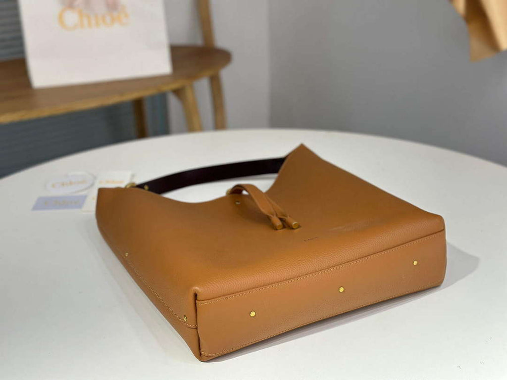 Chlo¨¦ CHC24AS630N5726M Marcie Hobo Bag in grained leather Clay Brown