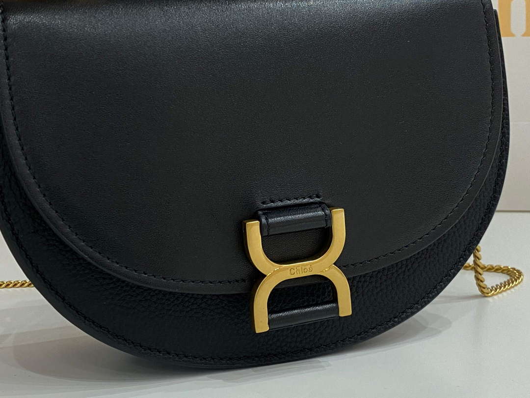 Chlo¨¦ CHC24SS604M52001 Marcie Chain Flap Bag in Leather Black