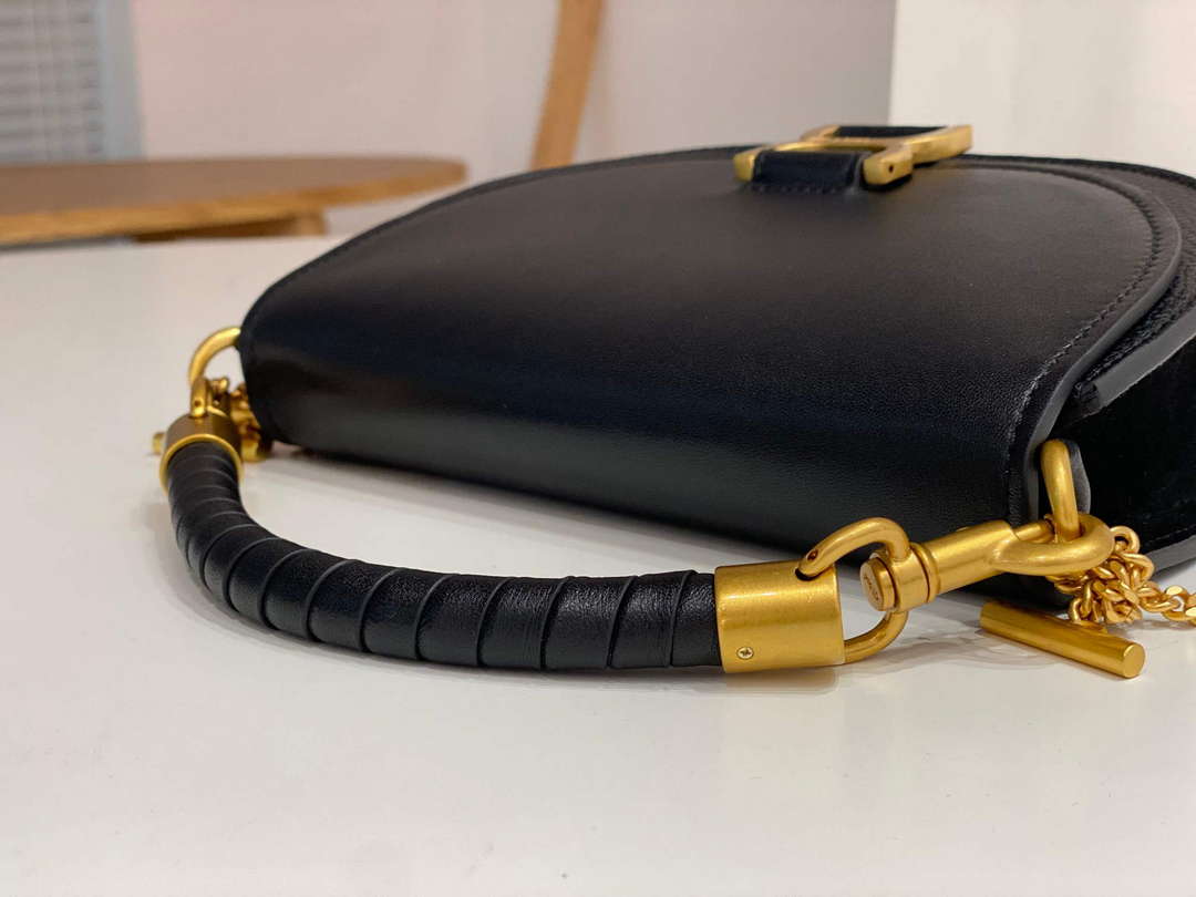 Chlo¨¦ CHC24SS604M52001 Marcie Chain Flap Bag in Leather Black