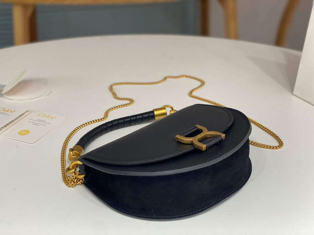 Chlo¨¦ CHC24SS604M52001 Marcie Chain Flap Bag in Leather Black
