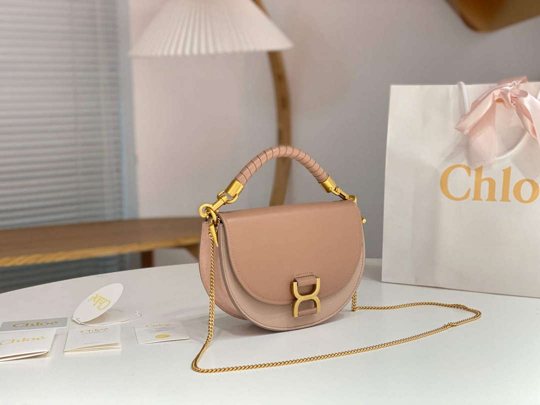 Chlo¨¦ CHC24SS604M52527 Marcie Chain Flap Bag in Leather Woodrose