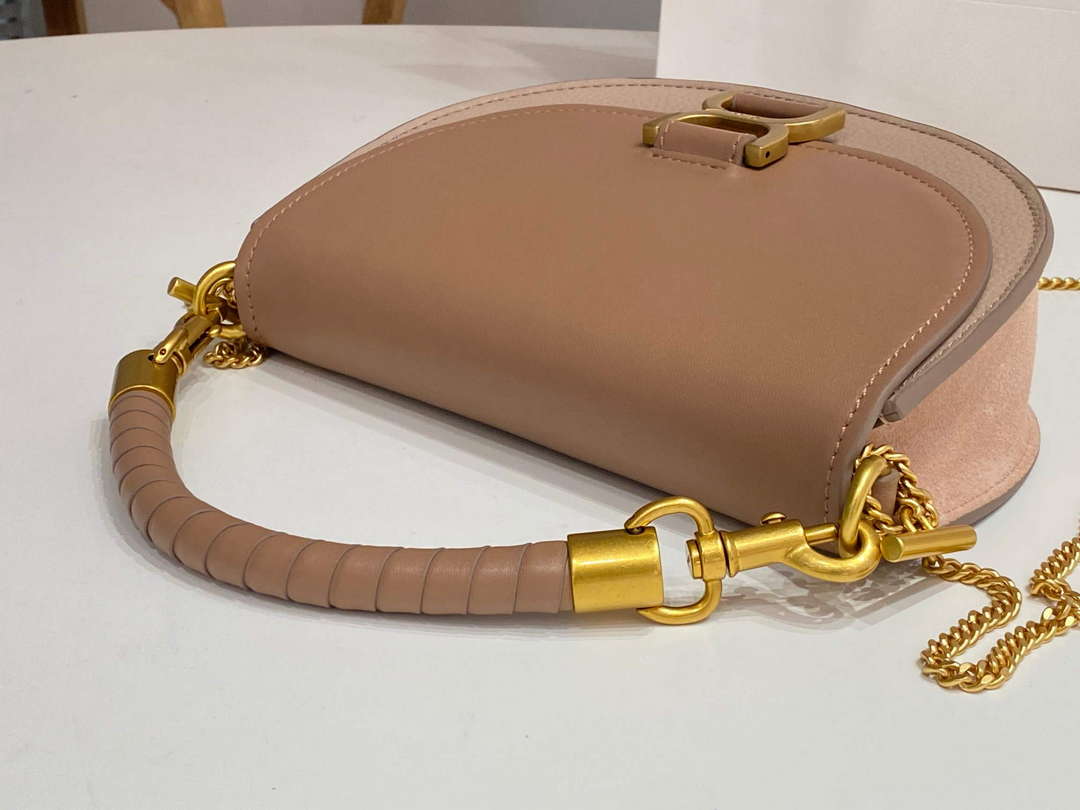Chlo¨¦ CHC24SS604M52527 Marcie Chain Flap Bag in Leather Woodrose
