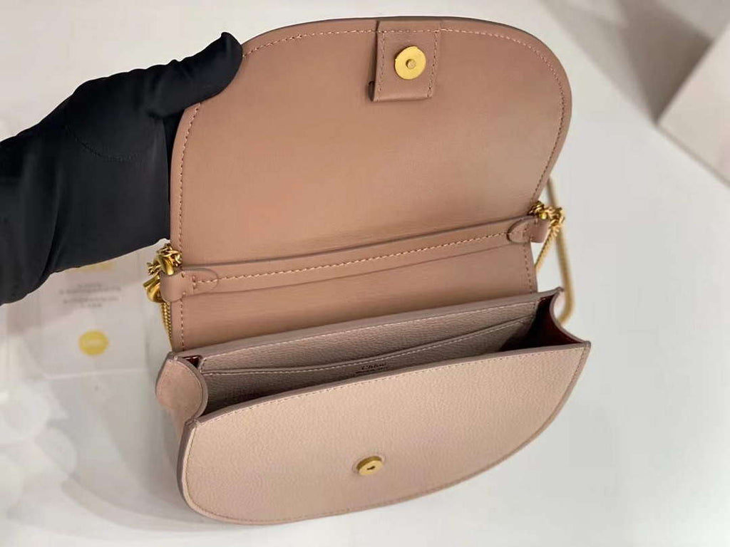 Chlo¨¦ CHC24SS604M52527 Marcie Chain Flap Bag in Leather Woodrose