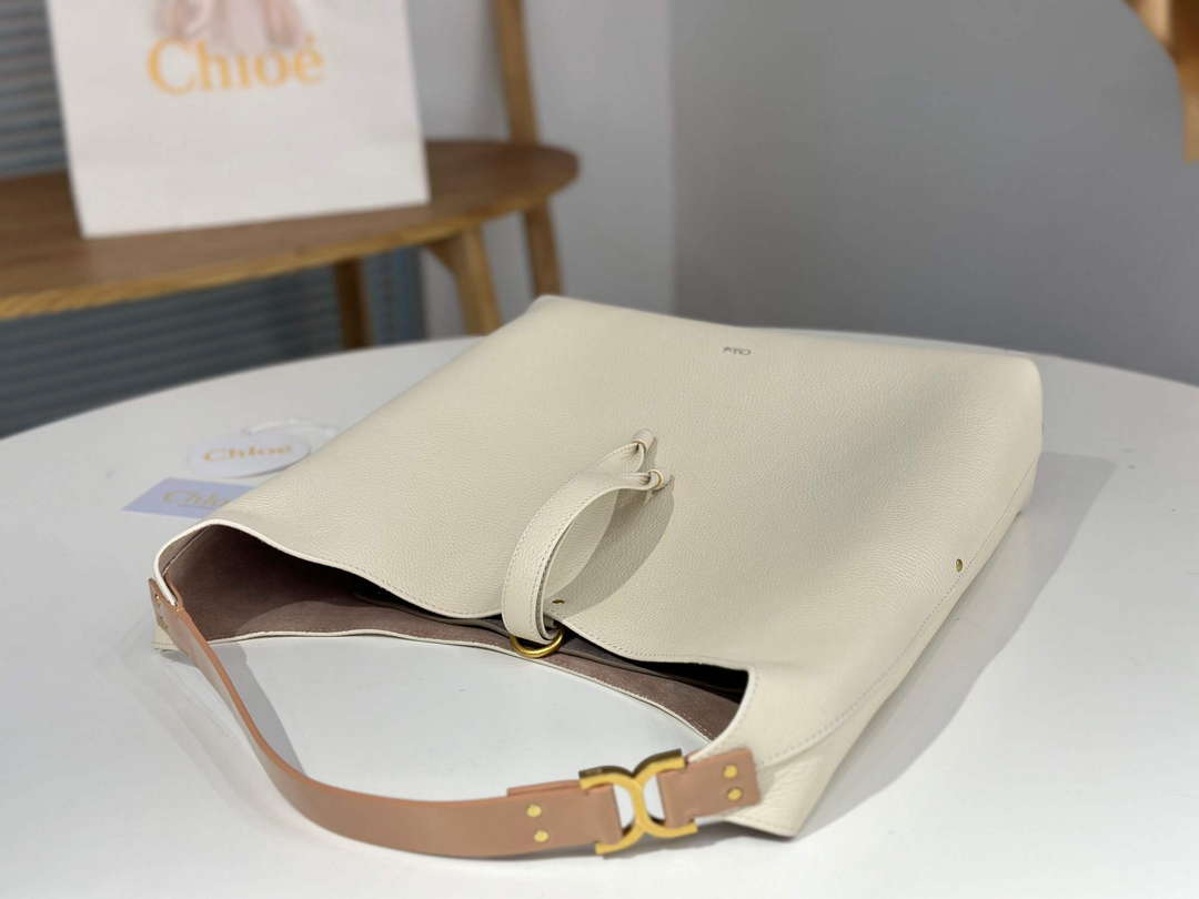 Chlo¨¦ CHC24SS630I3123W Marcie Hobo Bag in grained leather Misty Ivory