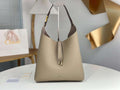 Chlo¨¦ CHC24SS630I3123W Marcie Hobo Bag in grained leather Motty Grey