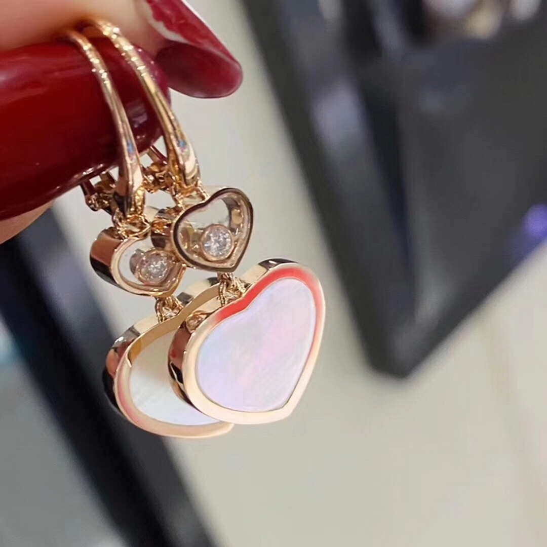 Chopard 2563CH083469 Rose Gold Earrings With Mother Of Pearl And Diamonds Heart C80019