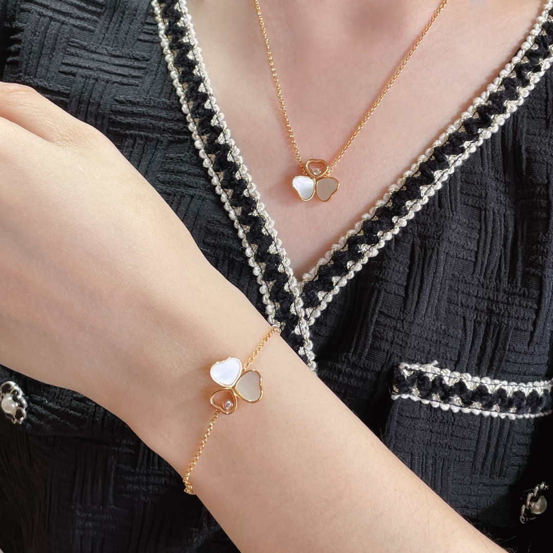 Chopard 85A183-5081 Happy Hearts Wings Bracelet  ethical rose gold diamond White stone