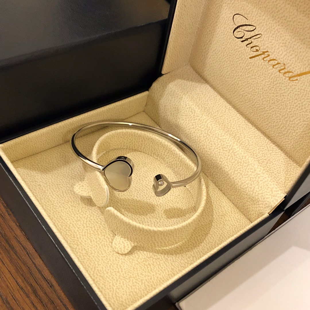Chopard HAPPY HEARTS Barcelet 857482-5600 Rose Gold Blue Stone