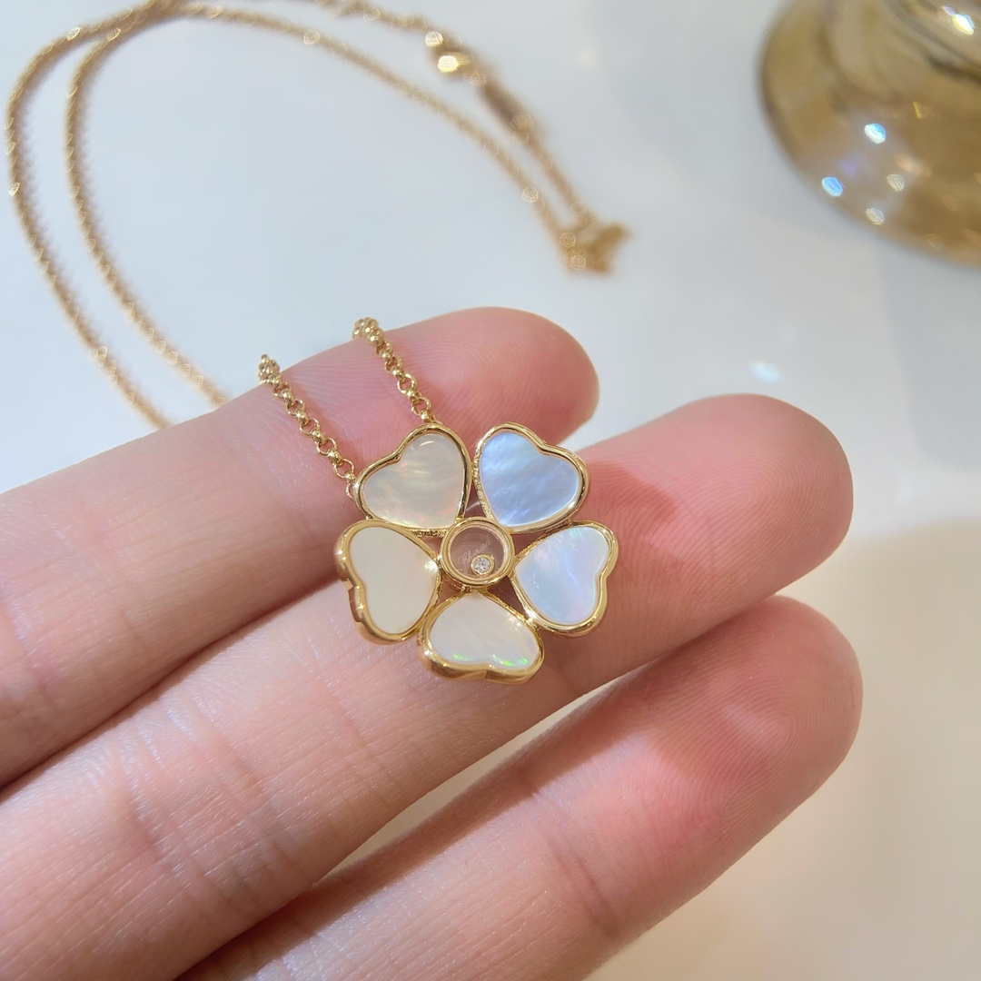 Chopard Happy Hearts Flowers 79A085-5301 Pendant ethical rose gold diamond