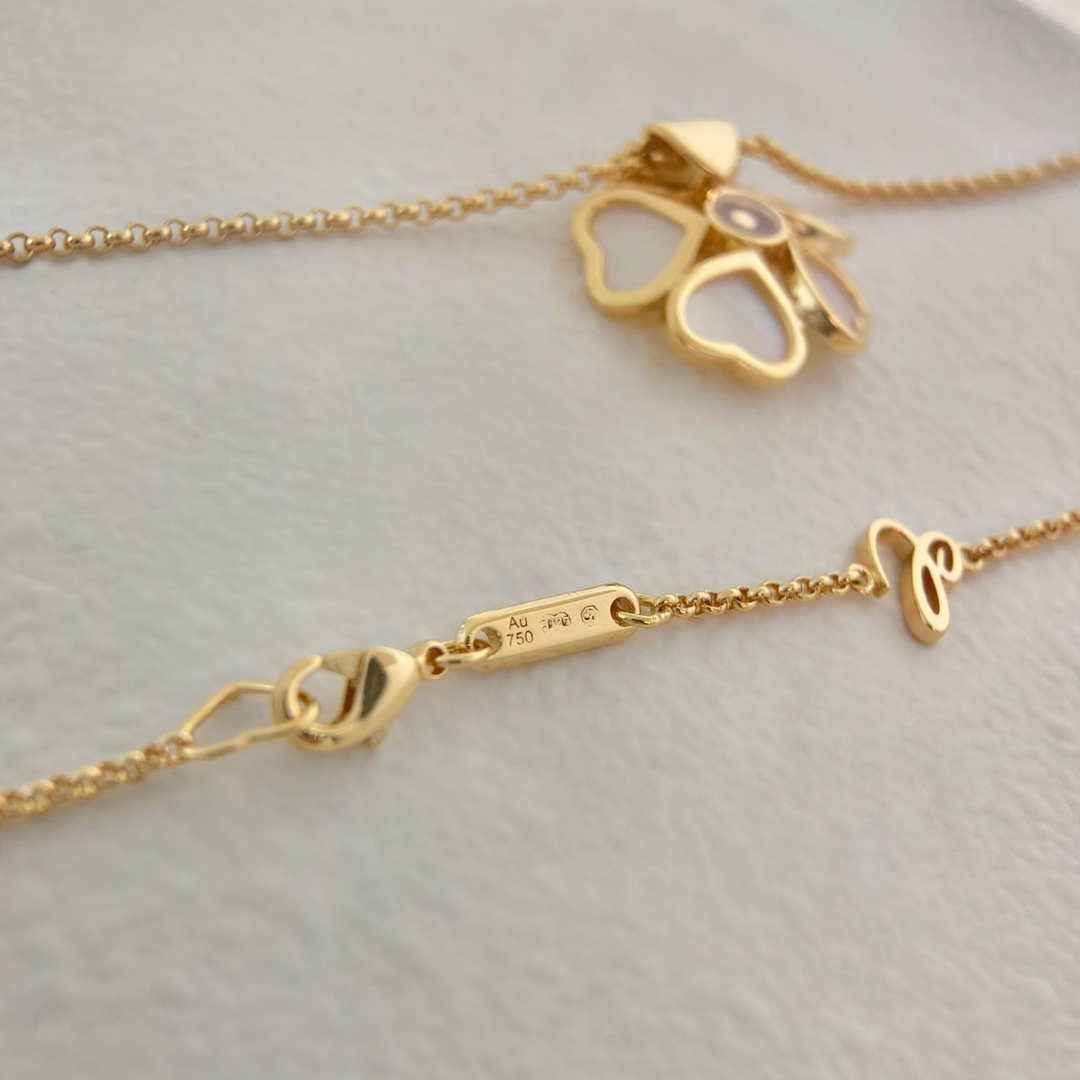 Chopard Happy Hearts Flowers 79A085-5301 Pendant ethical rose gold diamond Red