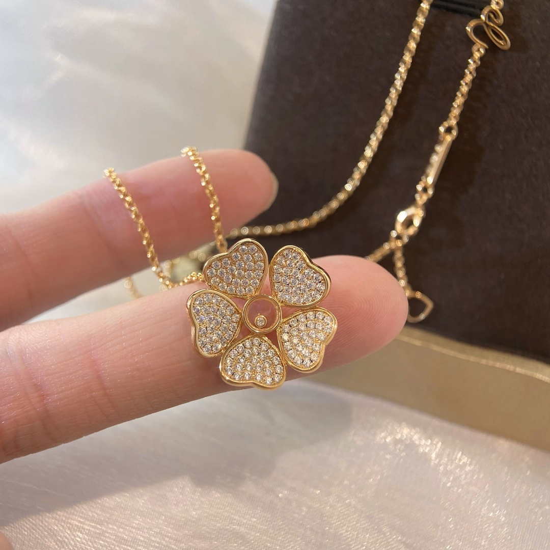 Chopard Happy Hearts Flowers 79A085-5301 Pendant ethical Rose Gold diamond
