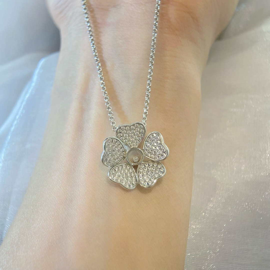 Chopard Happy Hearts Flowers 79A085-5301 Pendant ethical diamond Silver