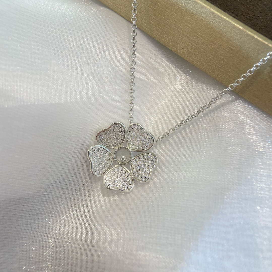 Chopard Happy Hearts Flowers 79A085-5301 Pendant ethical diamond Silver