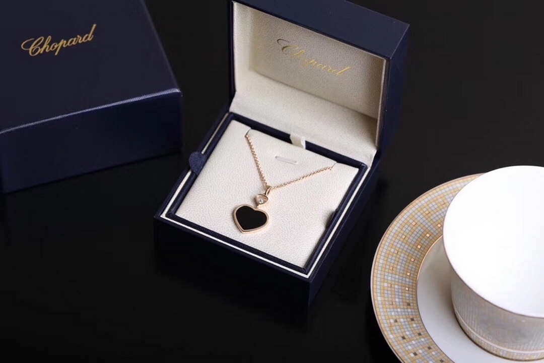 Chopard Happy Hearts Necklaces & Pendants 797482-530 Rose Gold With Diamonds Mother-Of-Pearl