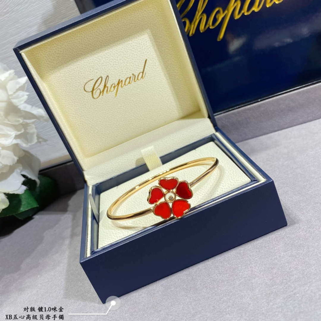 Chopard Rose Gold Bracelet 85A085-5802 Five Hearts Mother-of-Pearl White stone