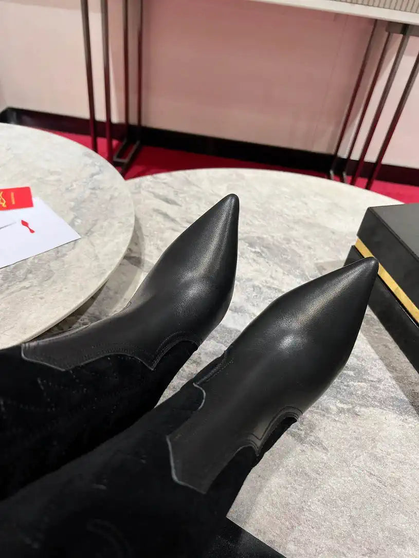 Christian Louboutin Short High boots with 3D embroidery on the upper CL 85MM 798001