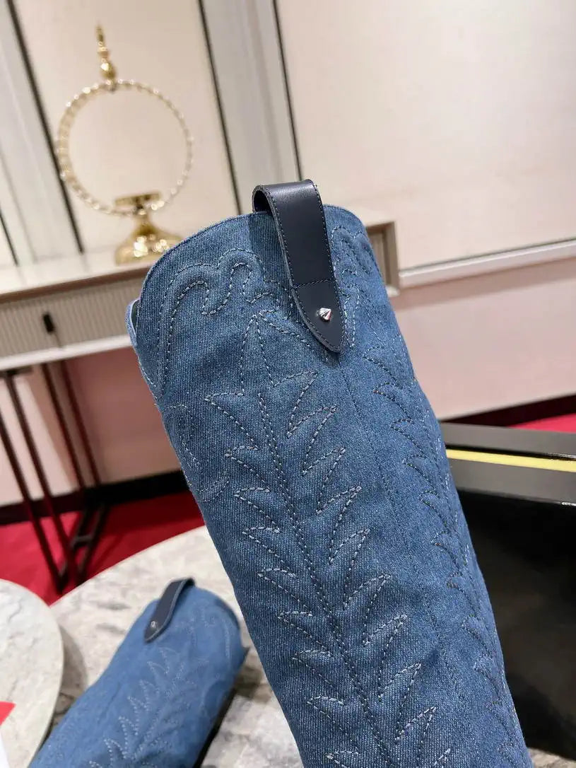 Christian Louboutin Long High boots with 3D embroidery on the upper CL 85MM 798002