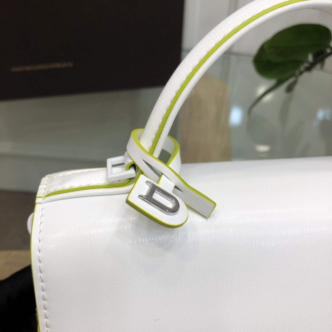 Delvaux AA0611 Temp¨ºte MM Bag White