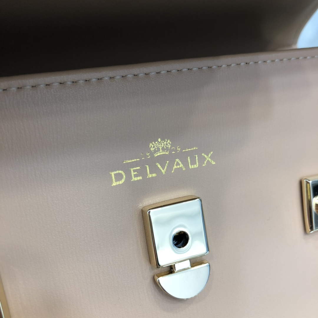 Delvaux AA0617 Temp¨ºte Crush Bag milk tea