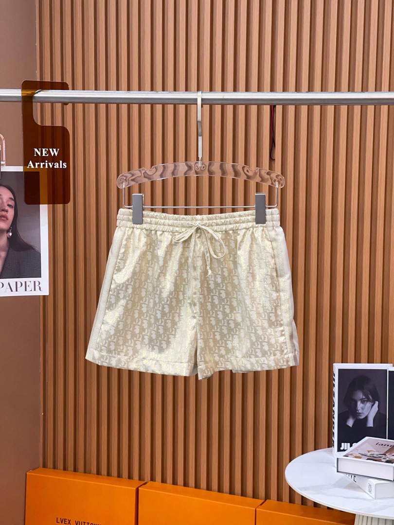 Dior 117P30 CHEZ MOI Shorts Gold - 36 - View 1