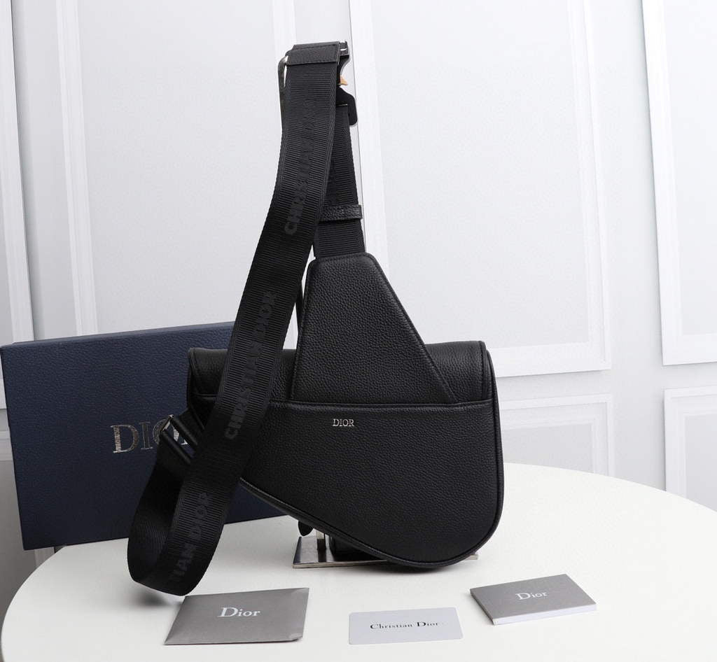 Dior 1ADPO093 Saddle Men Bag Grained Calfskin Black